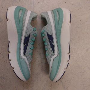Altra Paradigm Women's size 8.5